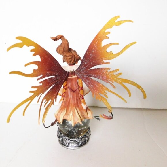 Seated brown faerie on crystal ball VGU - Picture 4 of 6